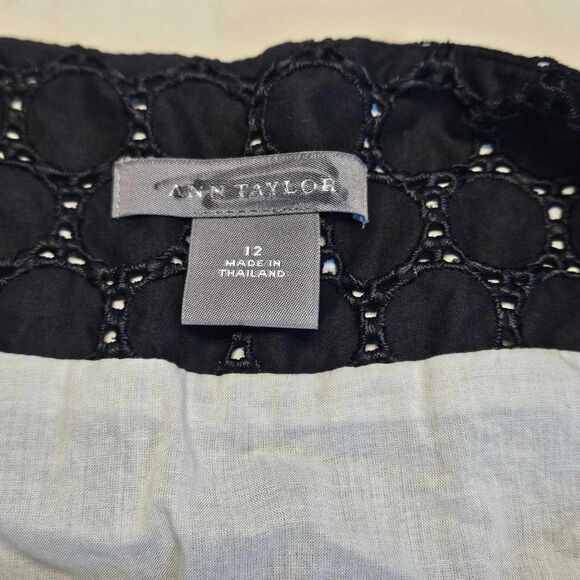 Ann Taylor Black Eyelet Cut Out Lace Skirt size 12 A Line Flare Fully Lined - Picture 8 of 11